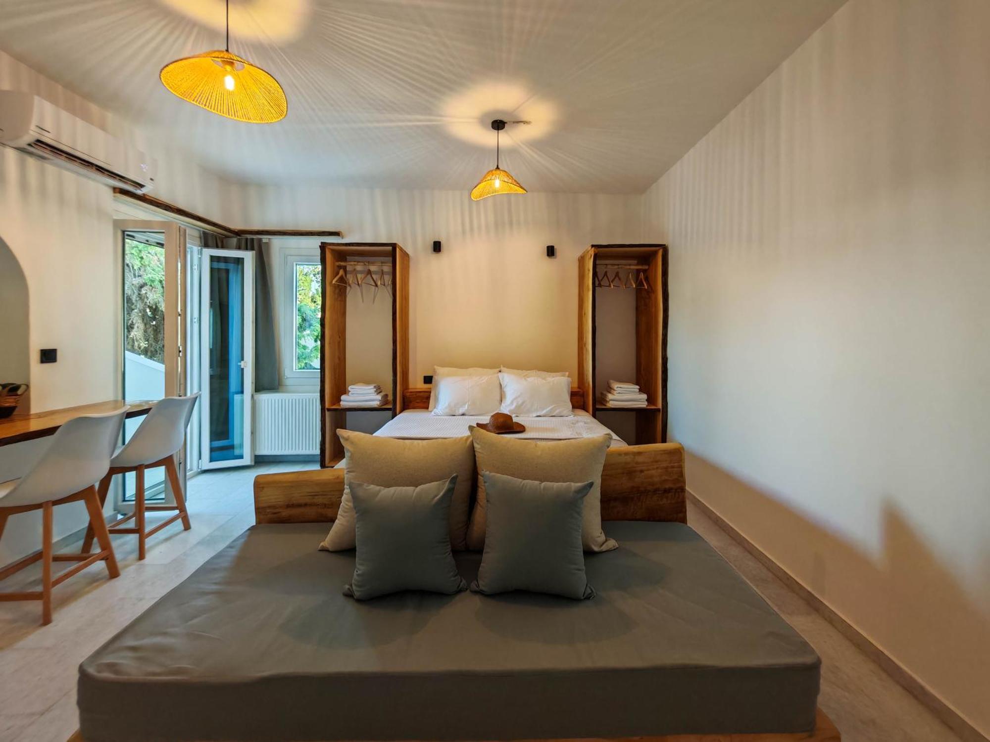 Paraga Suites Naxos City Bagian luar foto