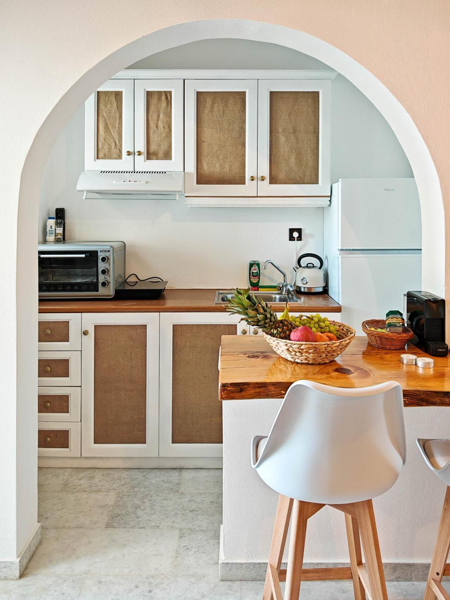 Paraga Suites Naxos City Bagian luar foto