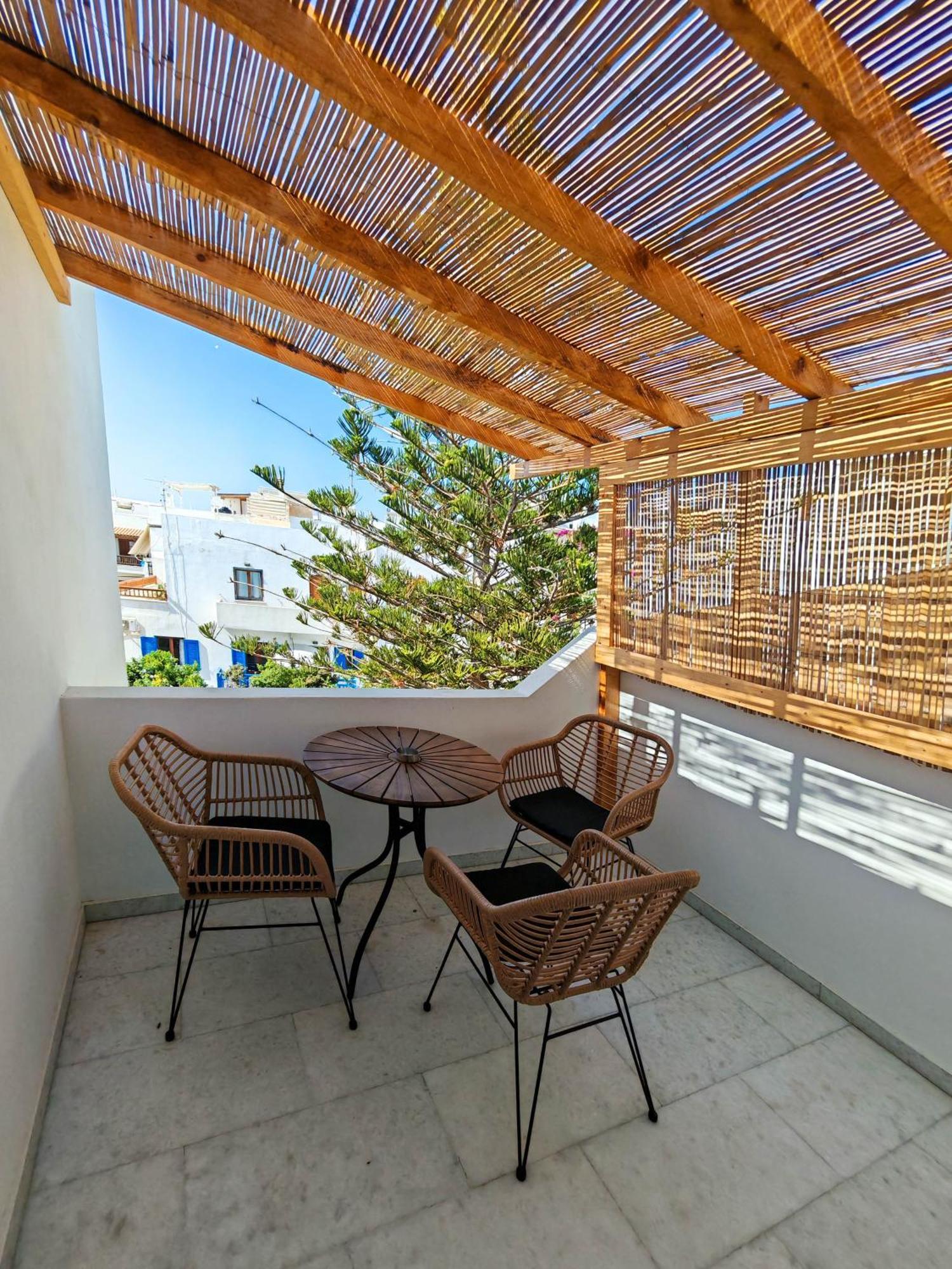 Paraga Suites Naxos City Bagian luar foto