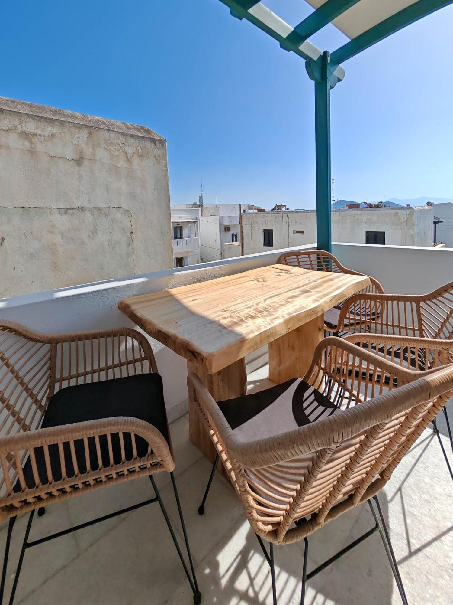 Paraga Suites Naxos City Bagian luar foto